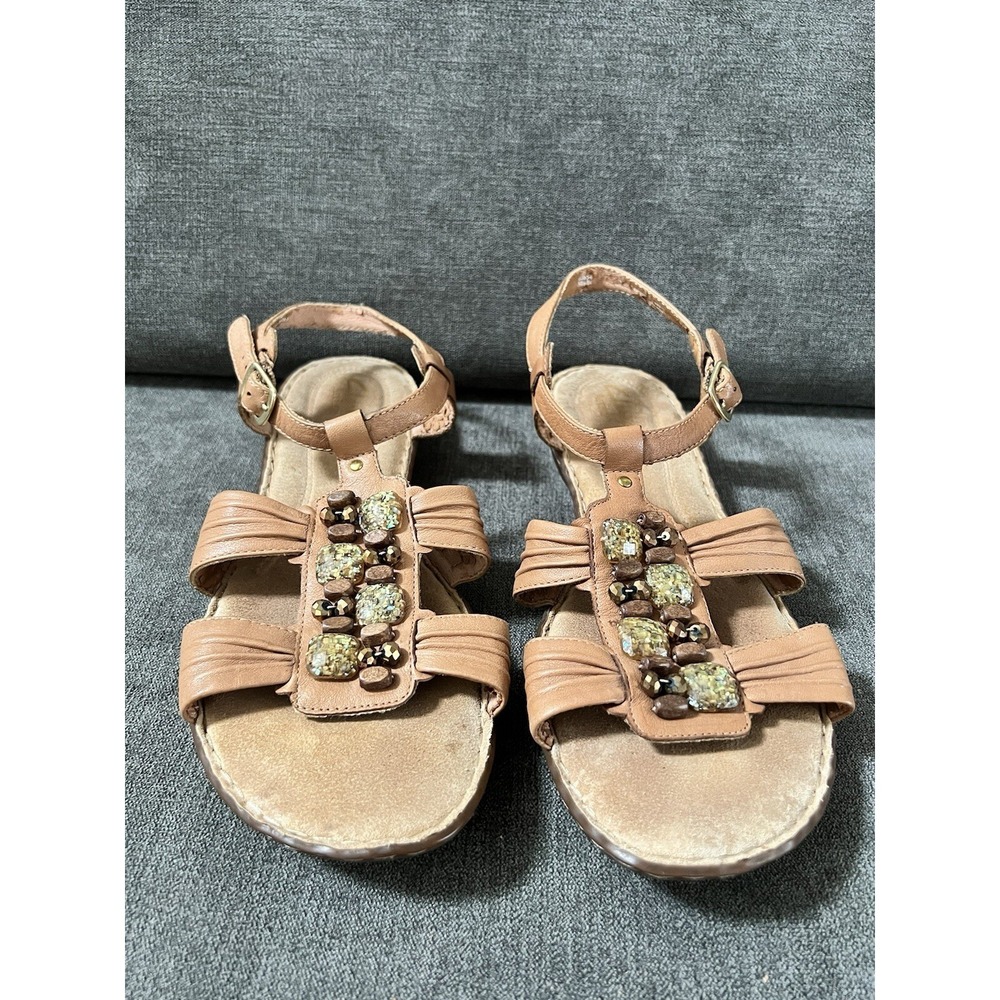 Clarks Artisan Collection Women's Size 9 M Taupe Leather Beaded Buckle Sandals